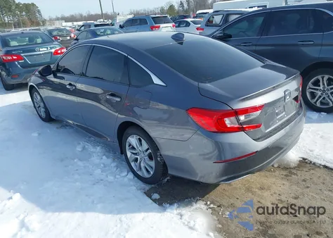 2018 Honda Accord Lx z USA, uszkodzony, nr VIN 1HGCV1F10JA199374